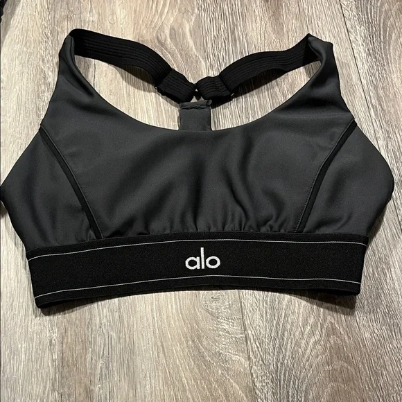 ALO Yoga Charcoal Sports Bra and Leggings Set Sizes medium